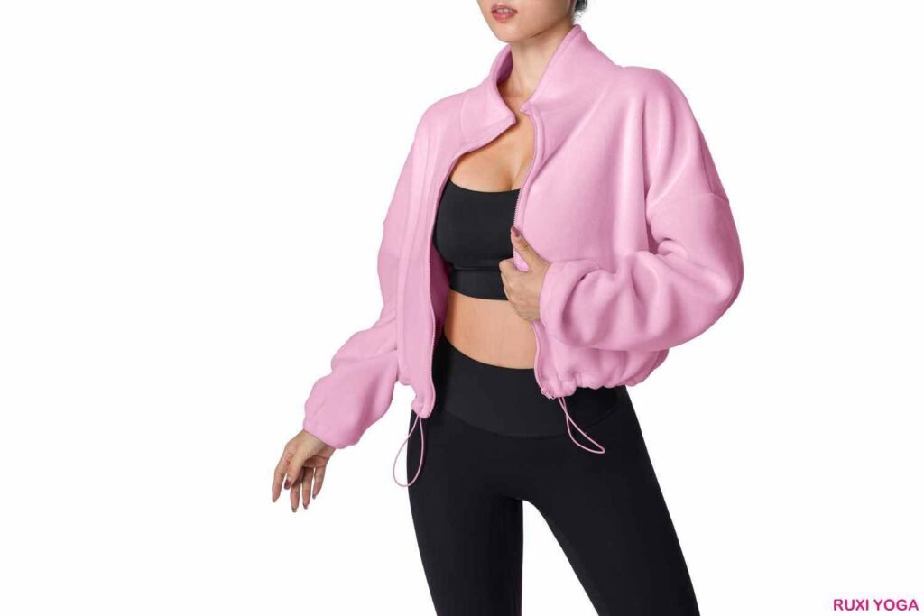 белые хлопковые шорты для йоги