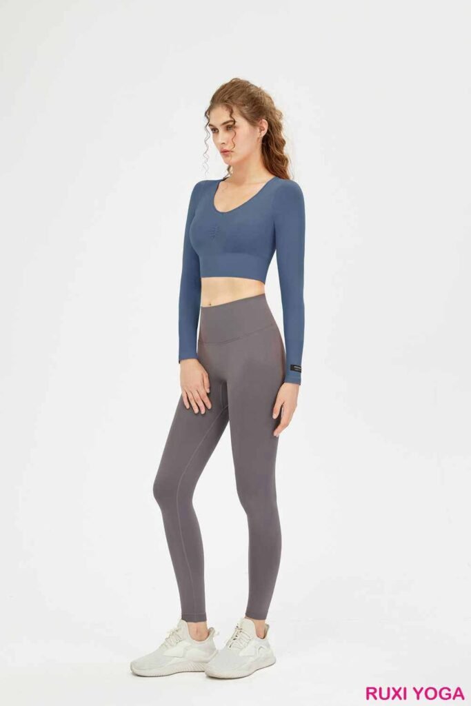 синие ребристые велосипедные шорты