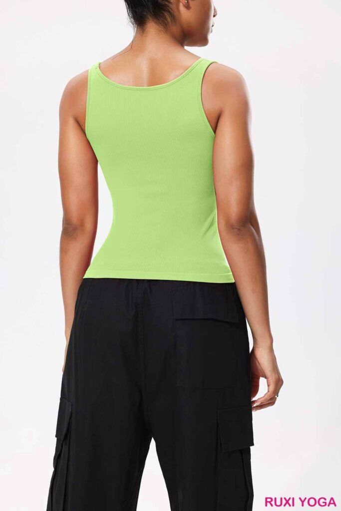 красочные шорты для тренировок