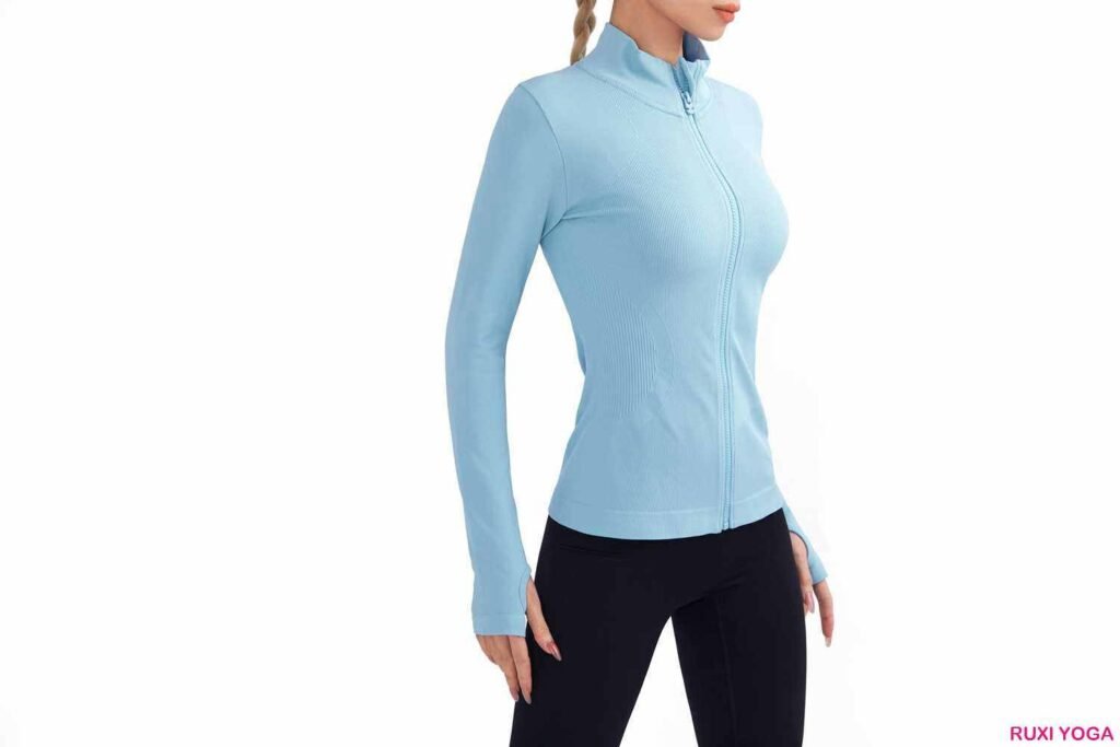 женские футбольные шорты