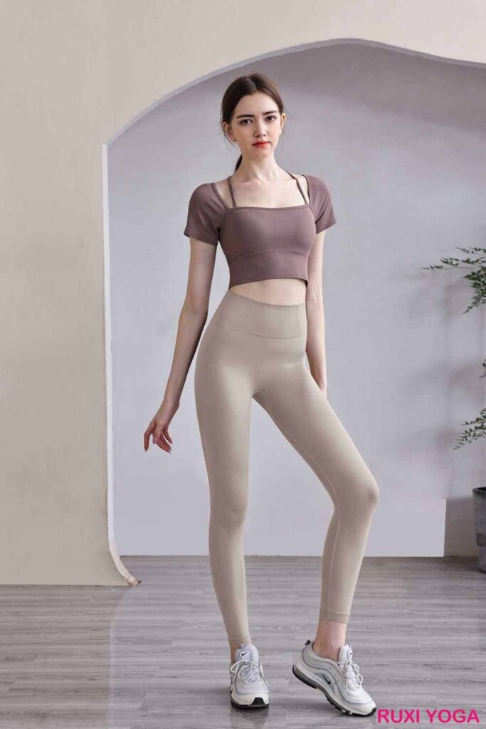 синие женские спортивные шорты